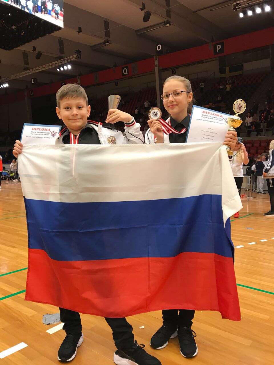 Танцоры Студии современного танца «Джаст Дэнс» стали лучшими на Чемпионате  России и Кубке мира в городе Сочи. - Ставропольский Дворец культуры и спорта